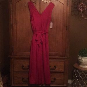 time and tru v neck jumpsuit